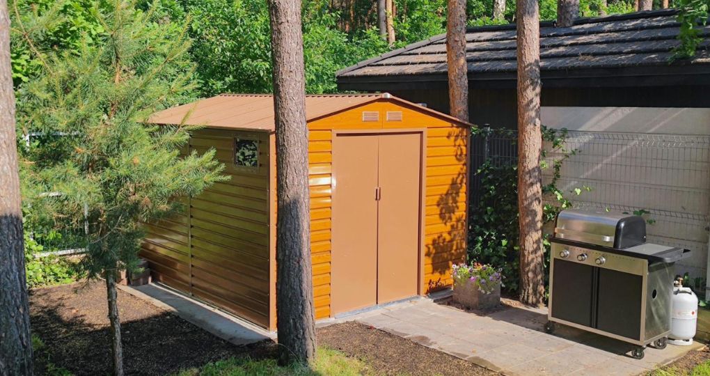 Materiale rezistente pentru mobilier de grădină: De la lemn la metal și rattan